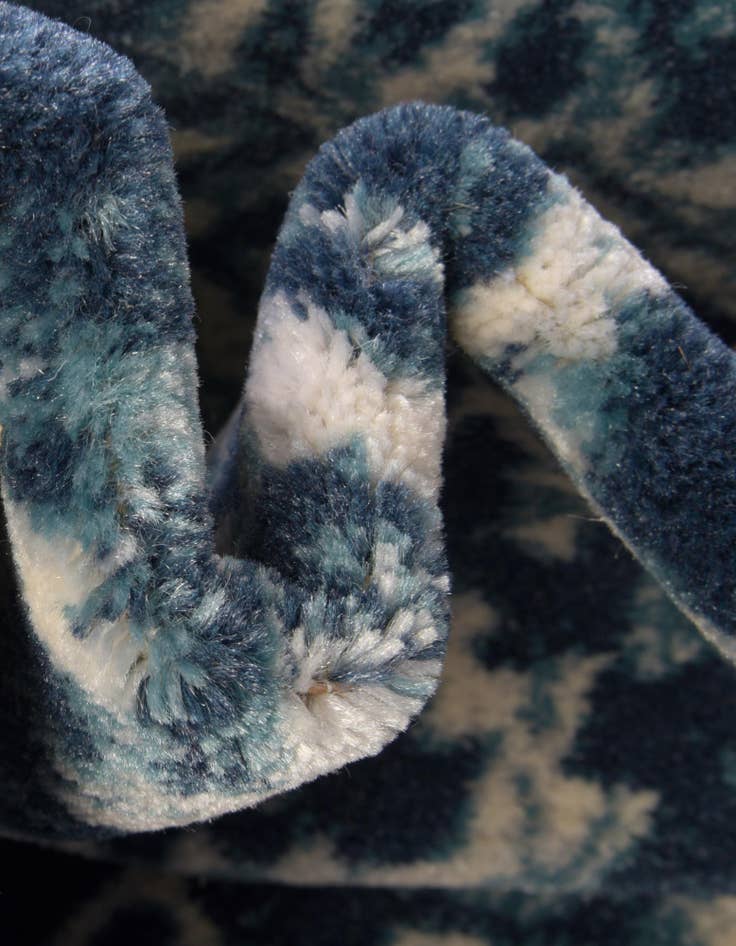 Detail image of 5' 3 x 5' 3 Stockholm Square Rug