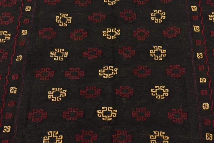 3' 10 x 4' Hand Knotted Sumak Wool Square Rug