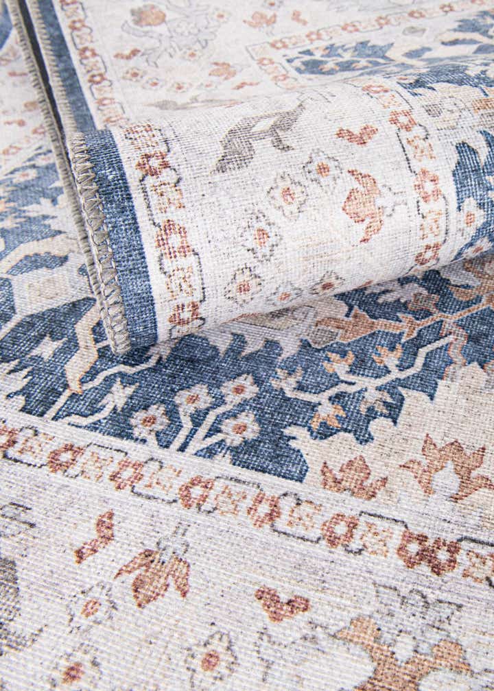 7' 10 x 7' 10 Washable Timeless Square Rug