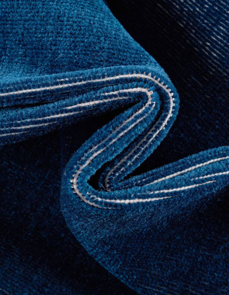 Detail image of 7' 10 x 7' 10 Tribeca Square Rug