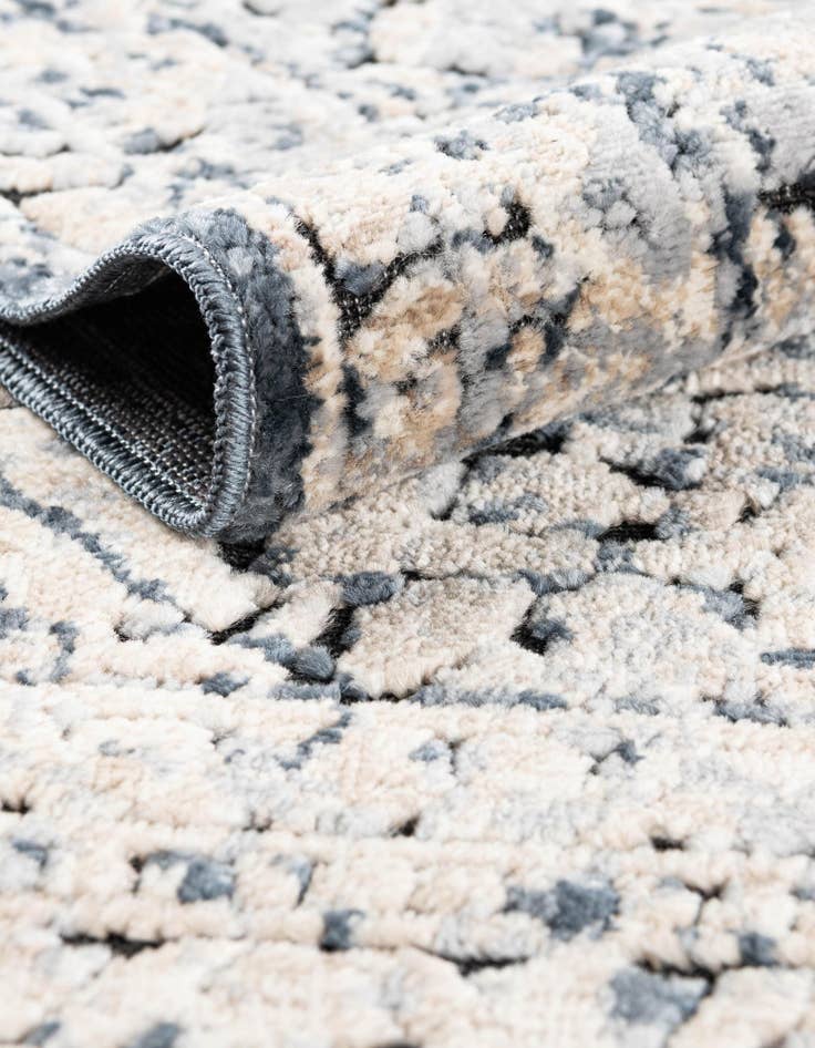 Detail image of 5' 3 x 5' 3 Villa Square Rug