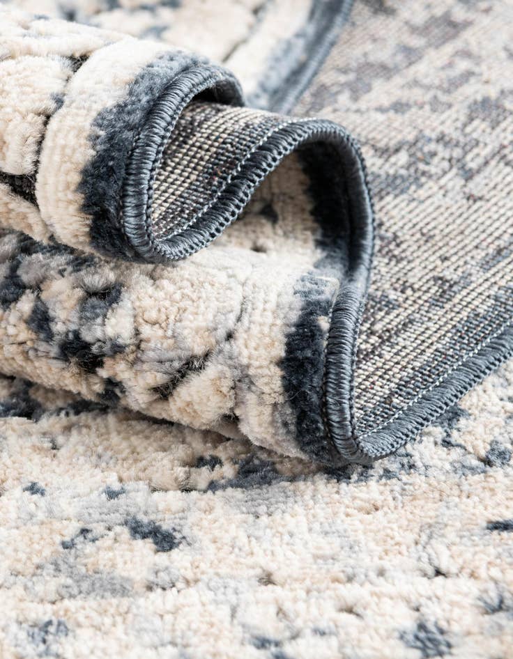 Detail image of 5' 3 x 5' 3 Villa Square Rug