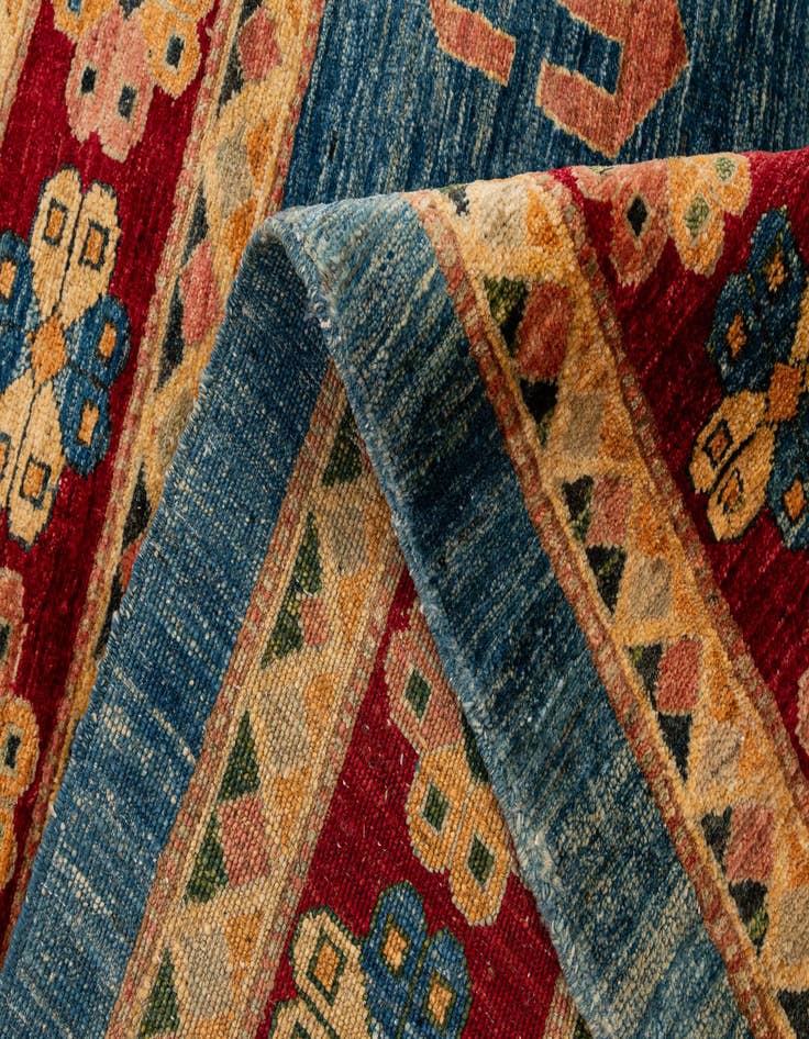 Detail image of 6' 5 x 6' 7 Hand Knotted Ziegler Wool Square Rug