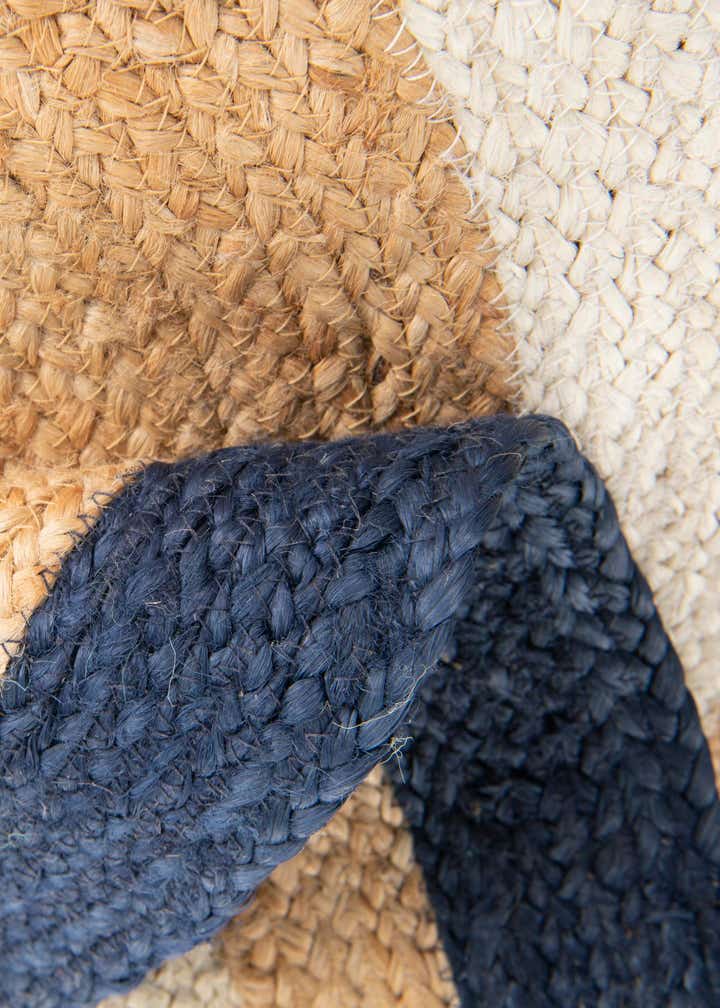 6' 1 x 6' 1 Handmade Braided Jute Round Rug