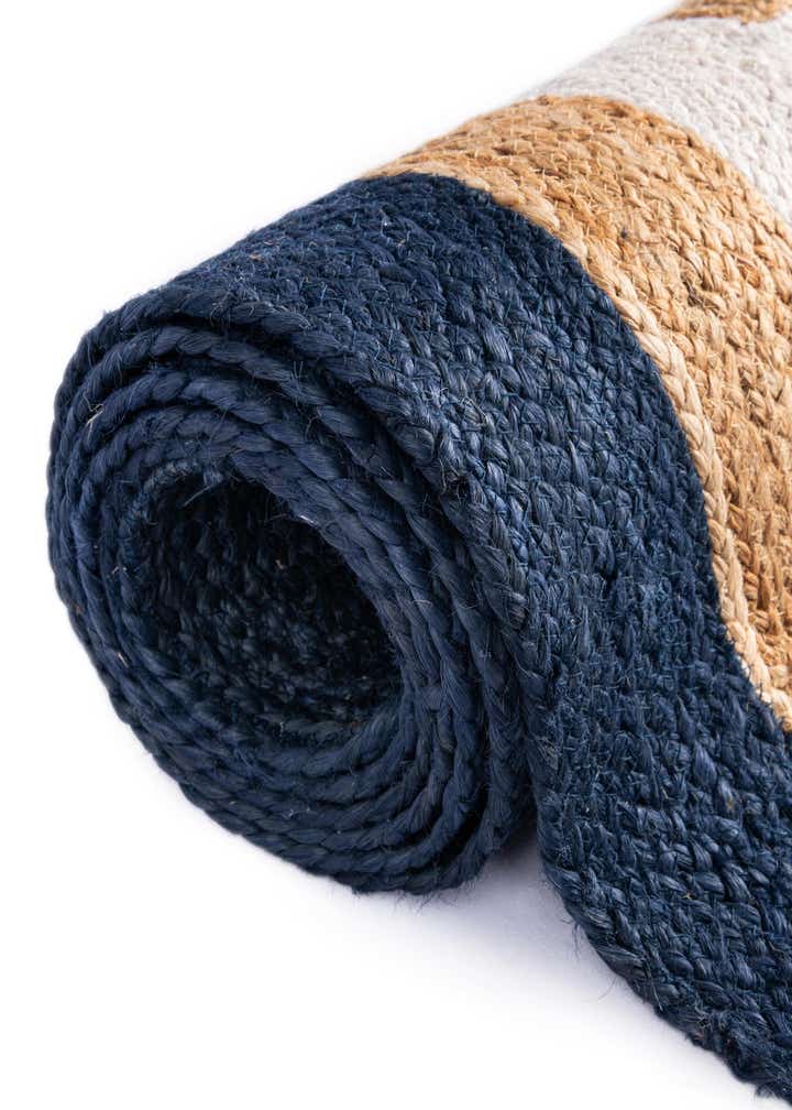 7' 10 x 7' 10 Handmade Braided Jute Square Rug