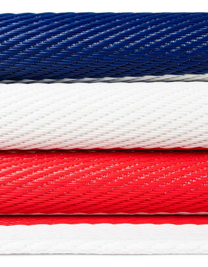 4' x 6' Easy-Clean Vista Breeze Indoor / Outdoor Rug