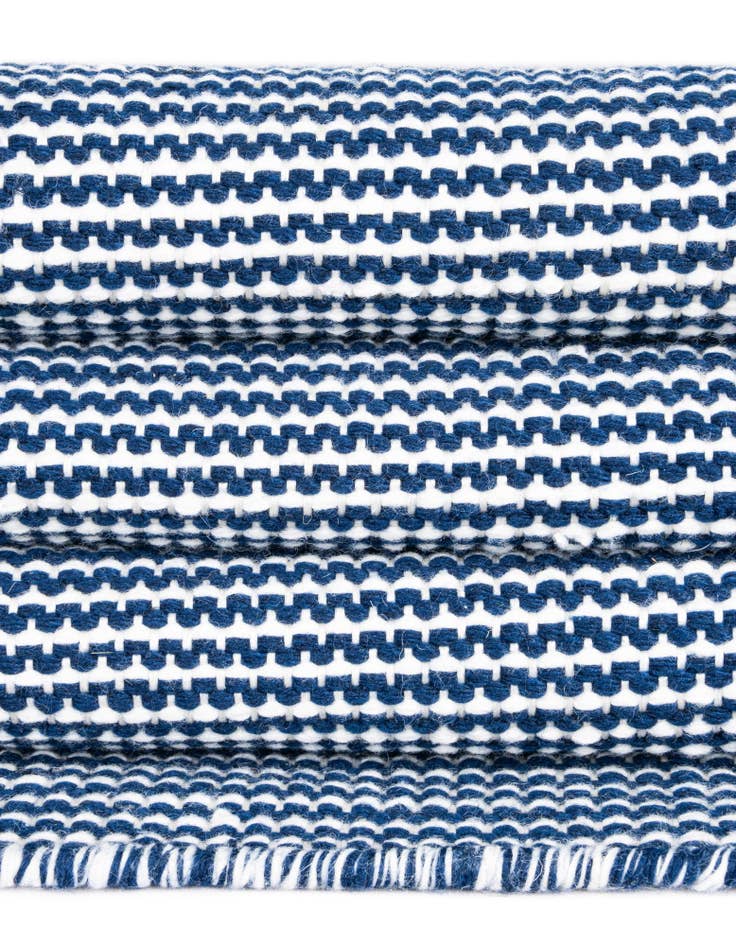 Detail image of 3' 3 x 3' 3 Easy-Clean Jill Zarin Palm Springs Indoor / Outdoor Round Rug