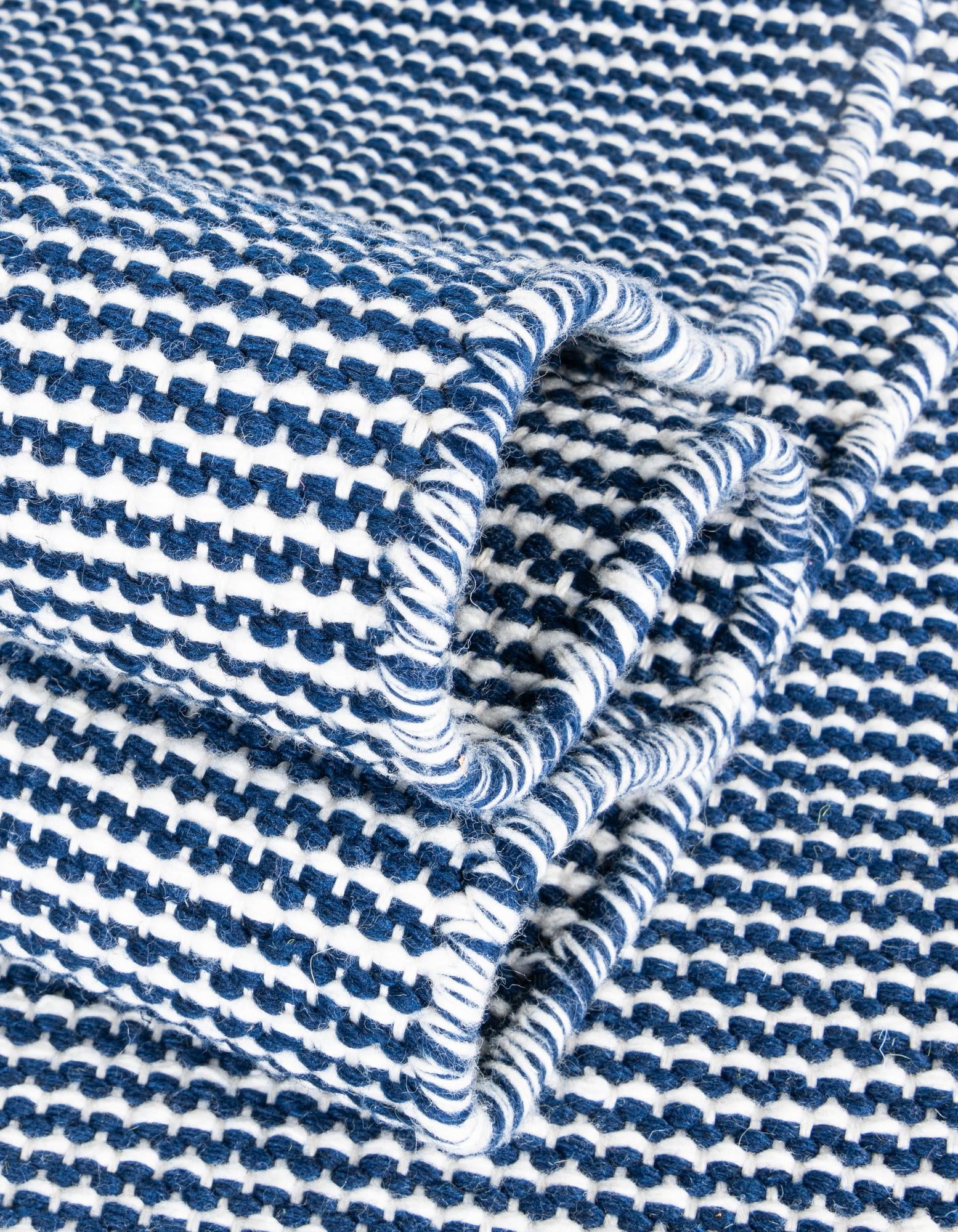 2' 7 x 10' Easy-Clean Jill Zarin Palm Springs Indoor / Outdoor Runner Rug