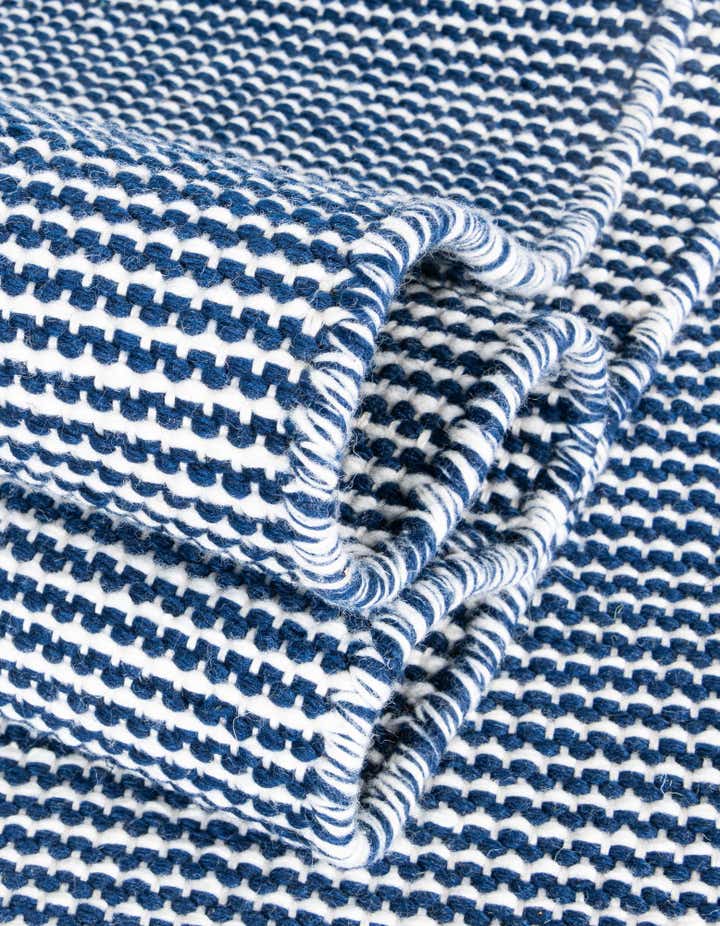 2' 7 x 10' Easy-Clean Jill Zarin Palm Springs Indoor / Outdoor Runner Rug