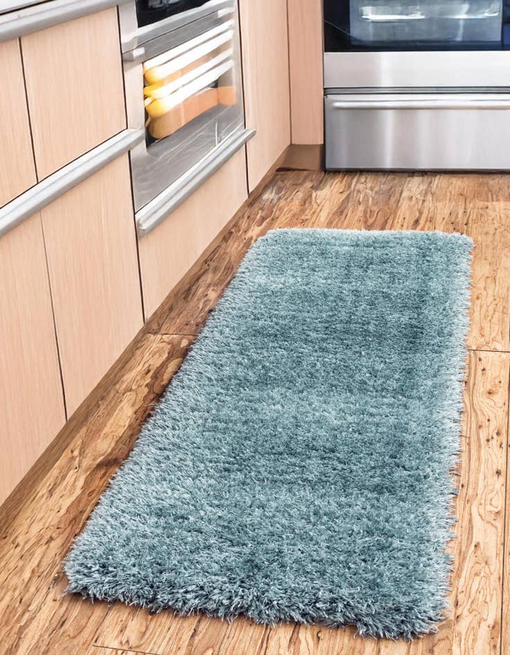 Detail image of 2' x 6' Marilyn Monroe™ Shag Runner Rug