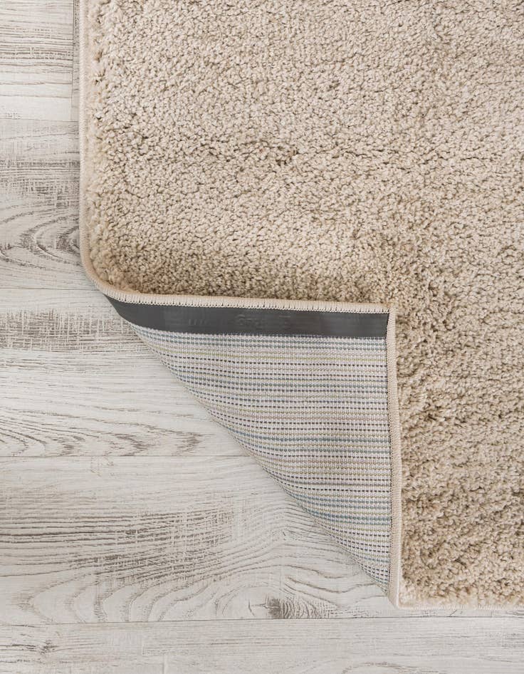 Detail image of 6' x 9' Soft Solid Shag Rug