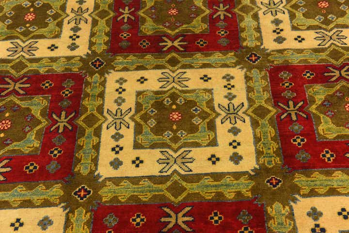 6' 8 x 9' 7 Hand Knotted Kazak Rug