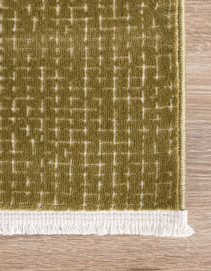 Detail image of 2' x 6' Aakaar Runner Rug