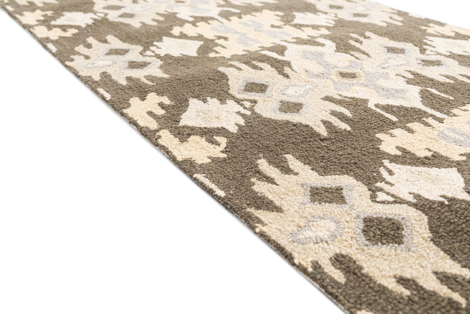 2' 7 x 8' Luna Runner Rug