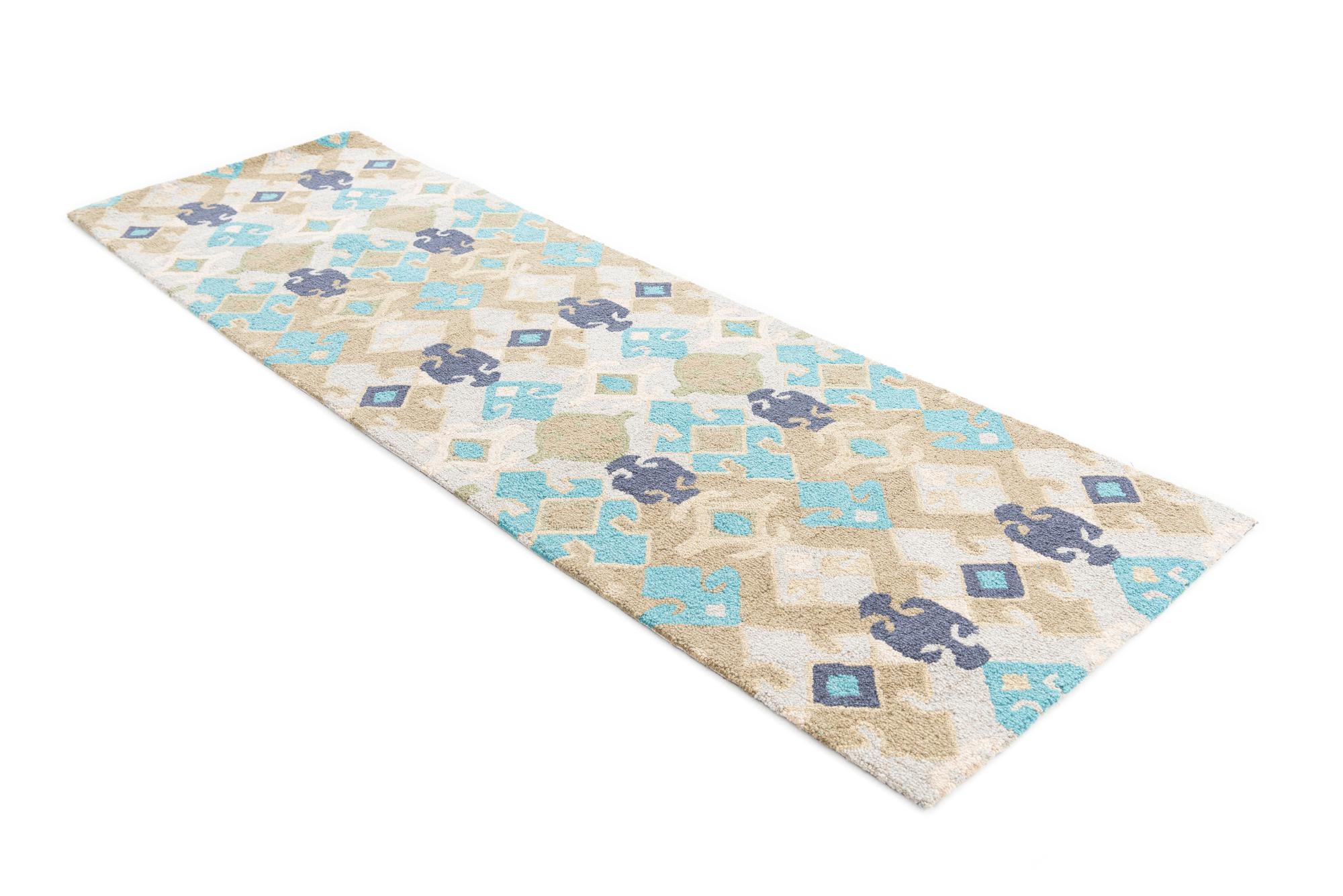 2' 7 x 8' Luna Runner Rug