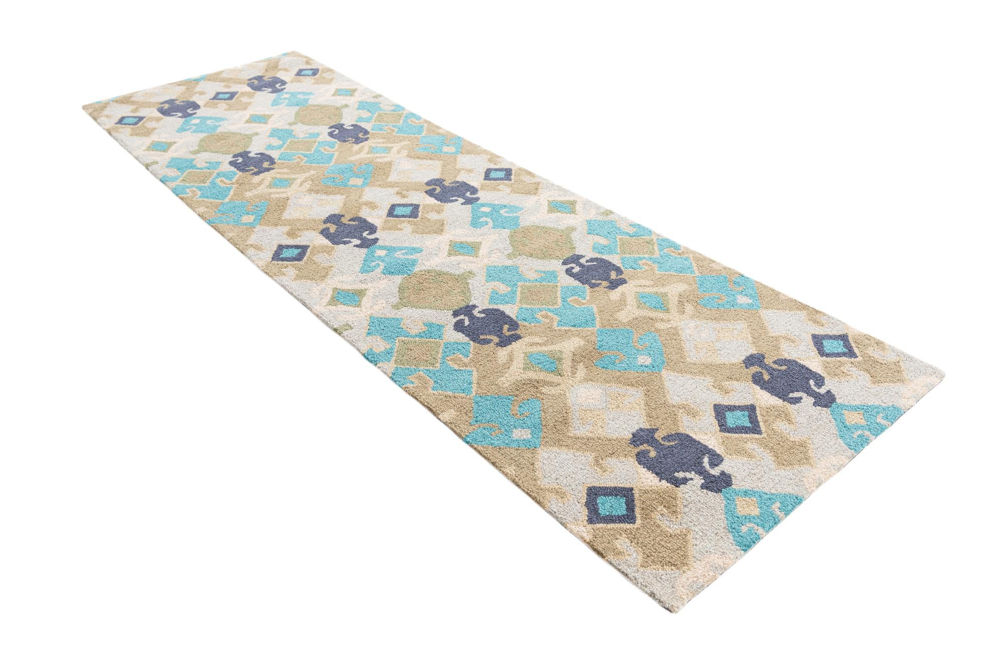 2' 7 x 8' Luna Runner Rug