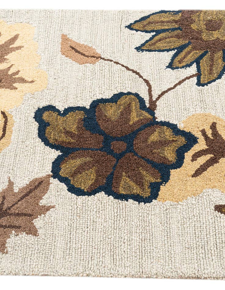 Detail image of 3' x 5' Agra Rug