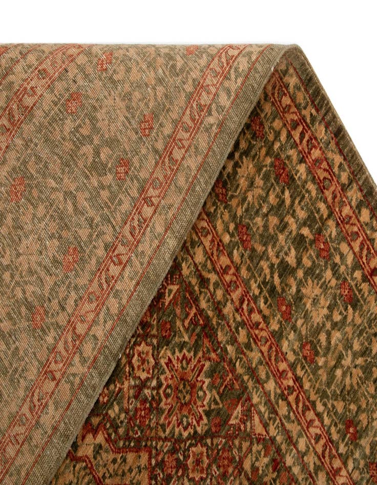 Detail image of 4' 9 x 6' 8 Amina Rug