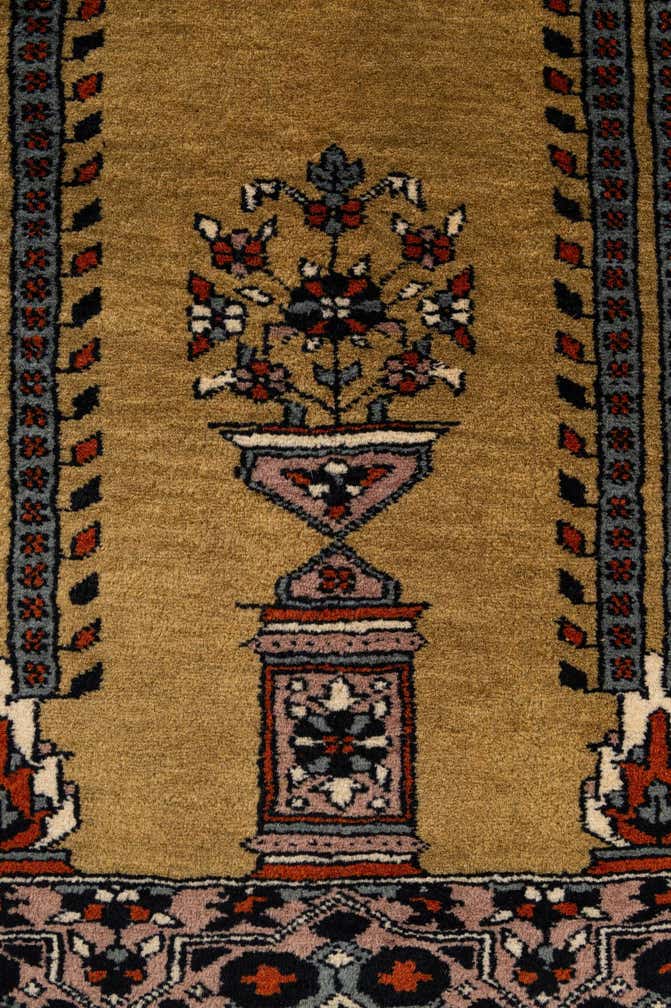 2' 8 x 4' 7 Hand Knotted Bokhara Oriental Wool Rug