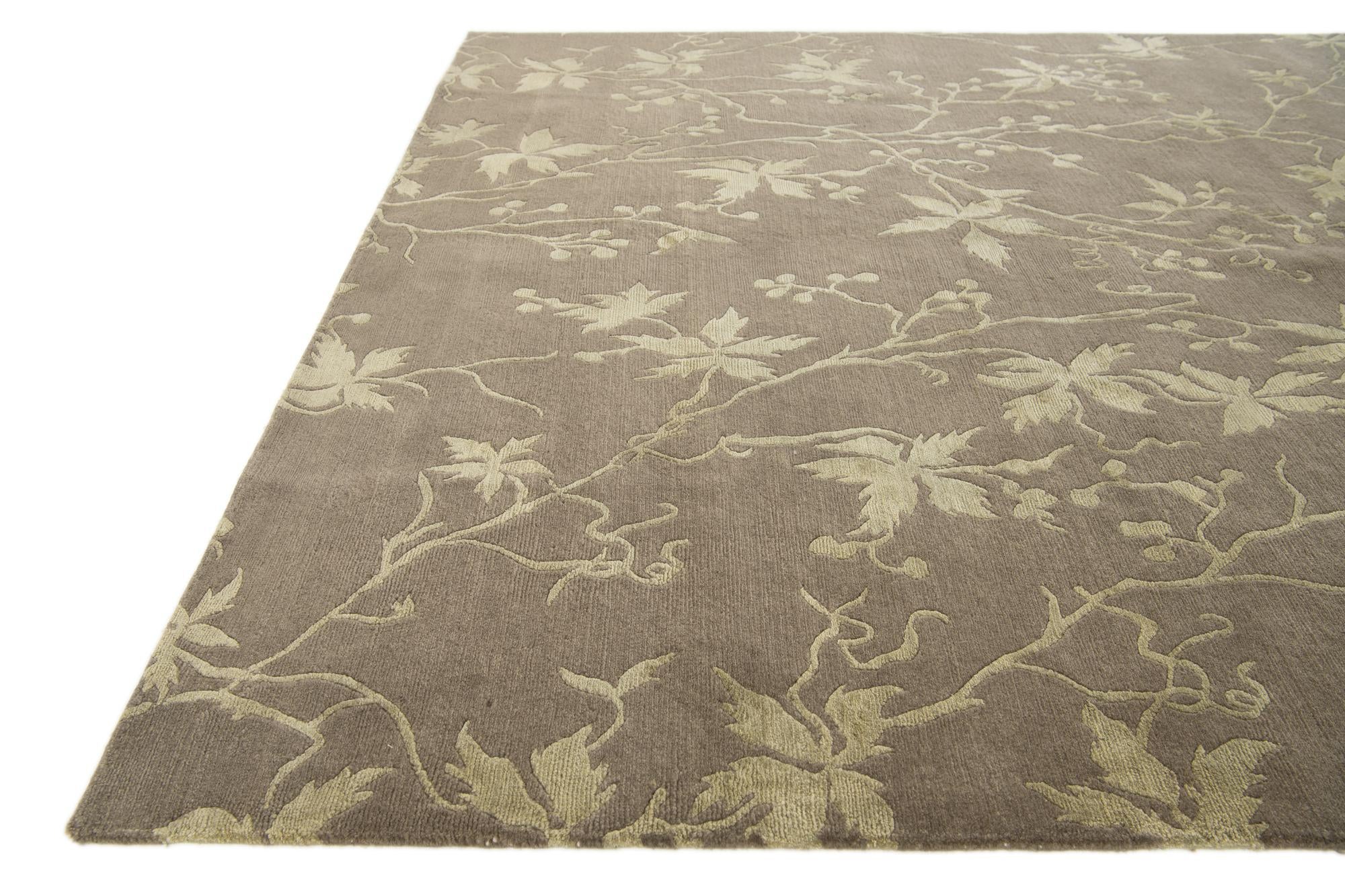 5' 8 x 8' Hand Knotted Darya Rug