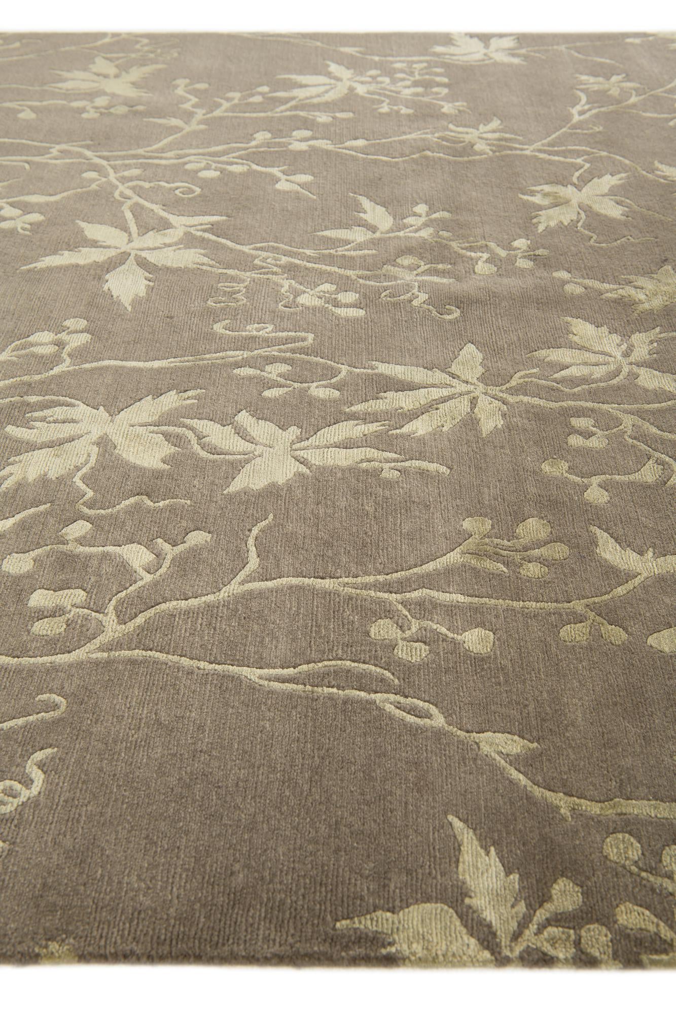 5' 8 x 8' Hand Knotted Darya Rug