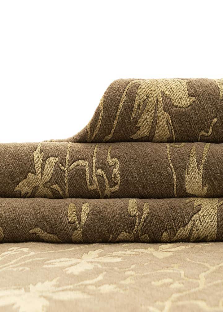 5' 8 x 8' Hand Knotted Darya Rug