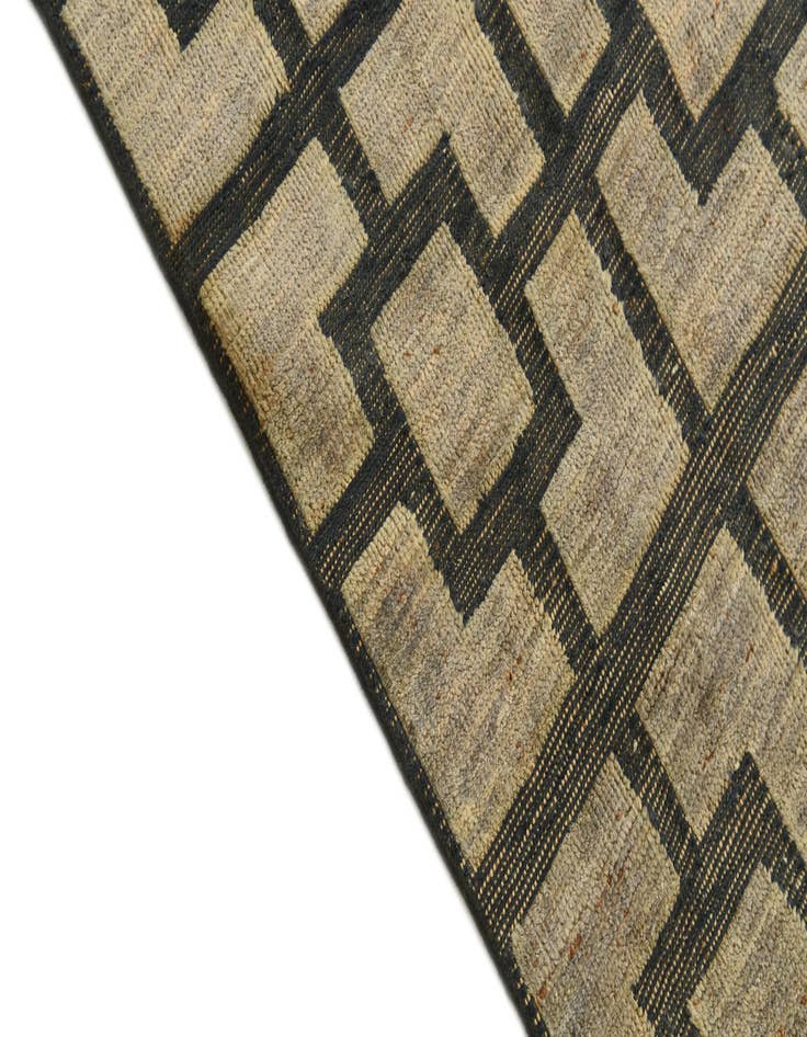 Detail image of 6' 2 x 8' 8 Hand Knotted Darya Wool Rug