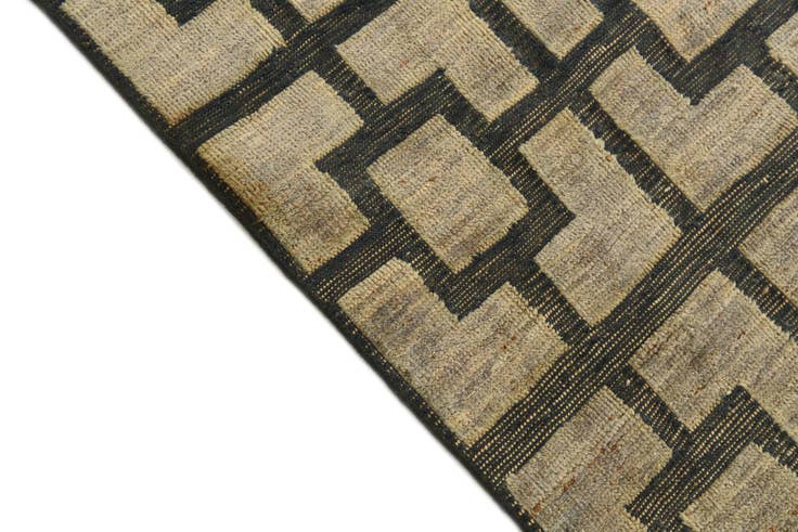 Detail image of 6' 2 x 8' 8 Hand Knotted Darya Wool Rug