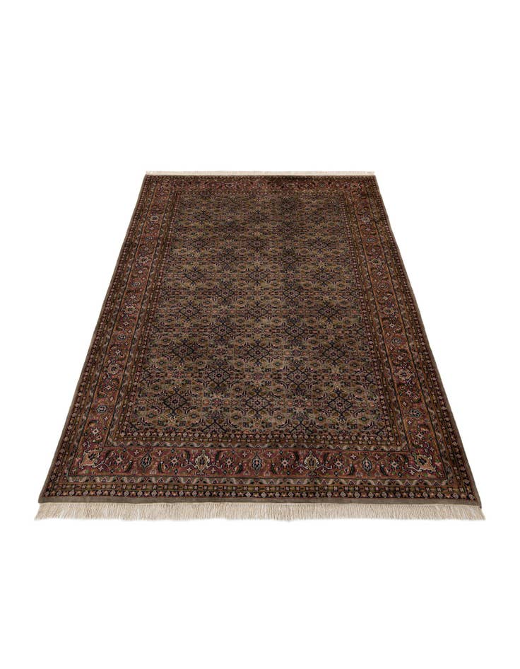 Detail image of 6' 7 x 9' 10 Hand Knotted Farahan Wool Rug