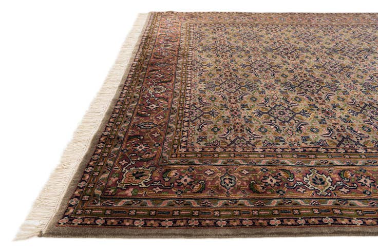 Detail image of 6' 7 x 9' 10 Hand Knotted Farahan Wool Rug