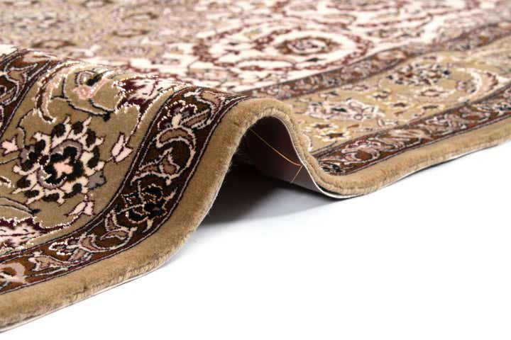 3' 6 x 5' 9 Isfahan Rug