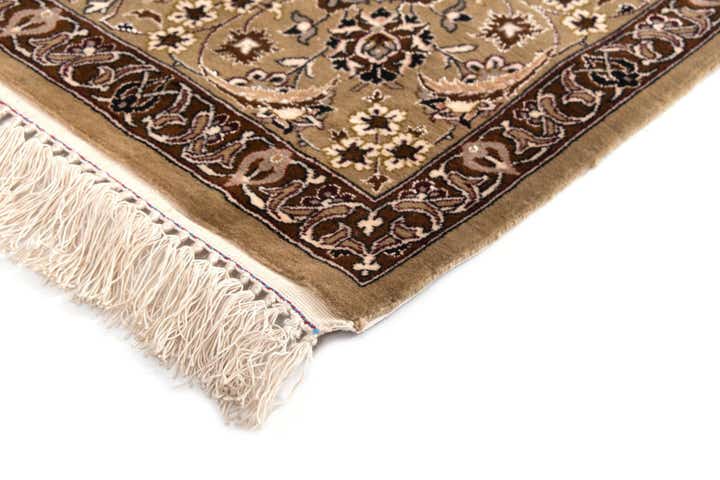3' 6 x 5' 9 Isfahan Rug