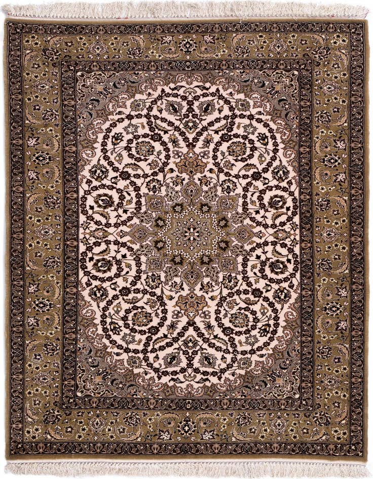 Detail image of 3' 6 x 5' 9 Isfahan Rug
