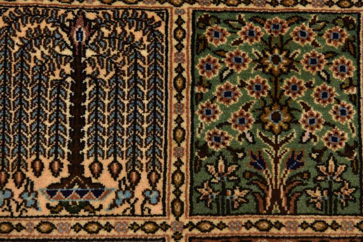 4' 7 x 6' 9 Hand Knotted Kashmir Oriental Wool Rug