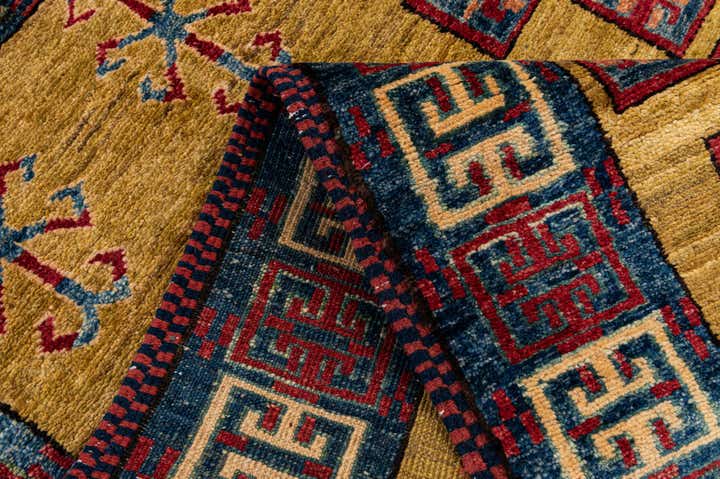 2' 9 x 4' 2 Hand Knotted Kazak Wool Rug