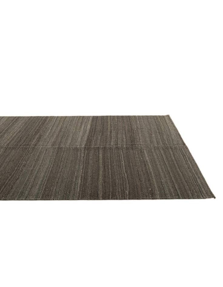 Detail image of 4' 11 x 6' 4  Hand Woven Kilim Modern Wool Rug