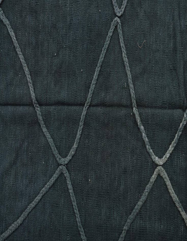Detail image of 4' 1 x 6' 4  Hand Woven Kilim Modern Wool Rug