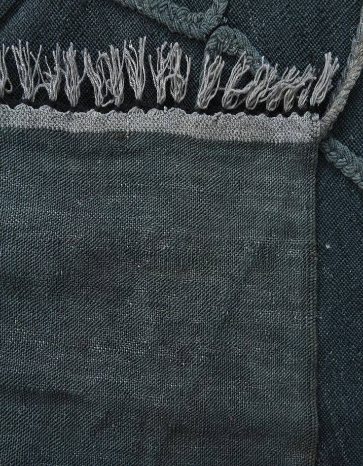 Detail image of 4' 1 x 6' 4  Hand Woven Kilim Modern Wool Rug