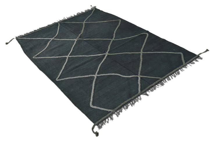 Detail image of 4' 5 x 6' Hand Woven Kilim Modern Wool Rug