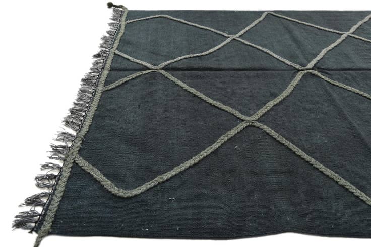 Detail image of 4' 5 x 6' Hand Woven Kilim Modern Wool Rug
