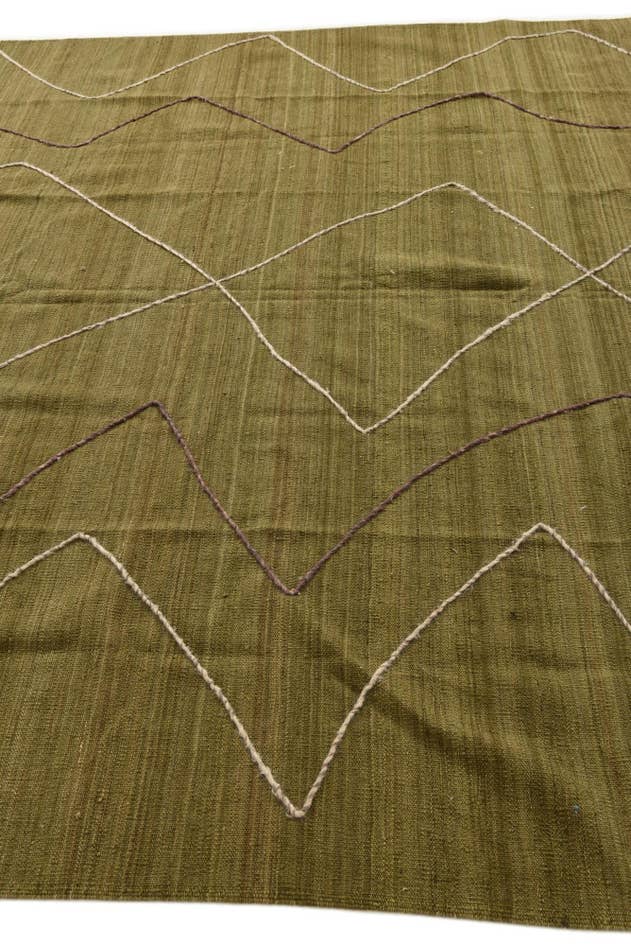 Detail image of 8' 4 x 10' 1 Hand Woven Kilim Modern Wool Rug