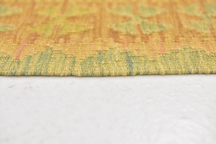 Detail image of 3' 2 x 5' Hand Woven Kilim Waziri Wool Rug