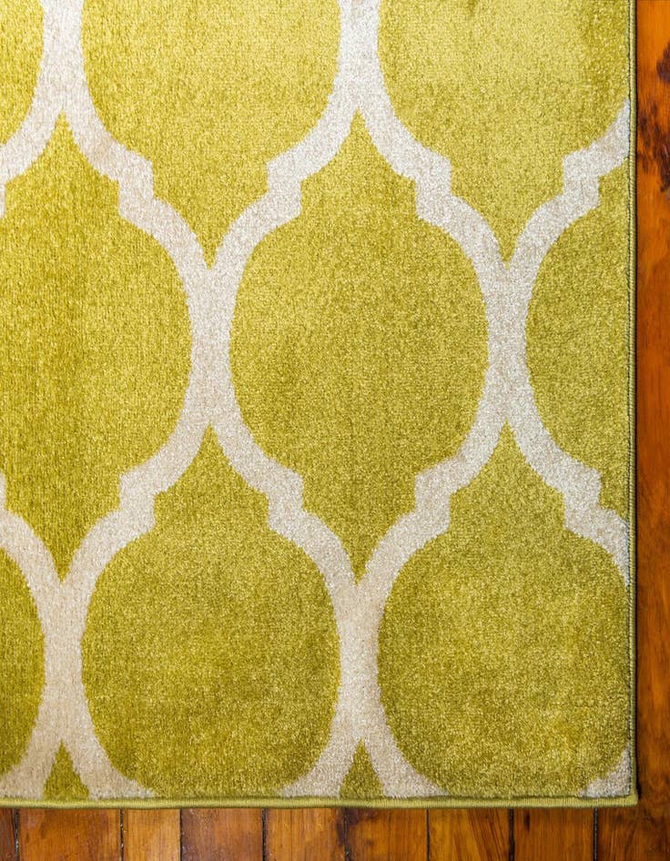 Detail image of 8' x 10' Lattice Rug