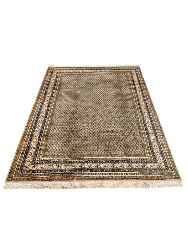 Detail image of 6' 7 x 9' 9 Hand Knotted Mir Wool Rug