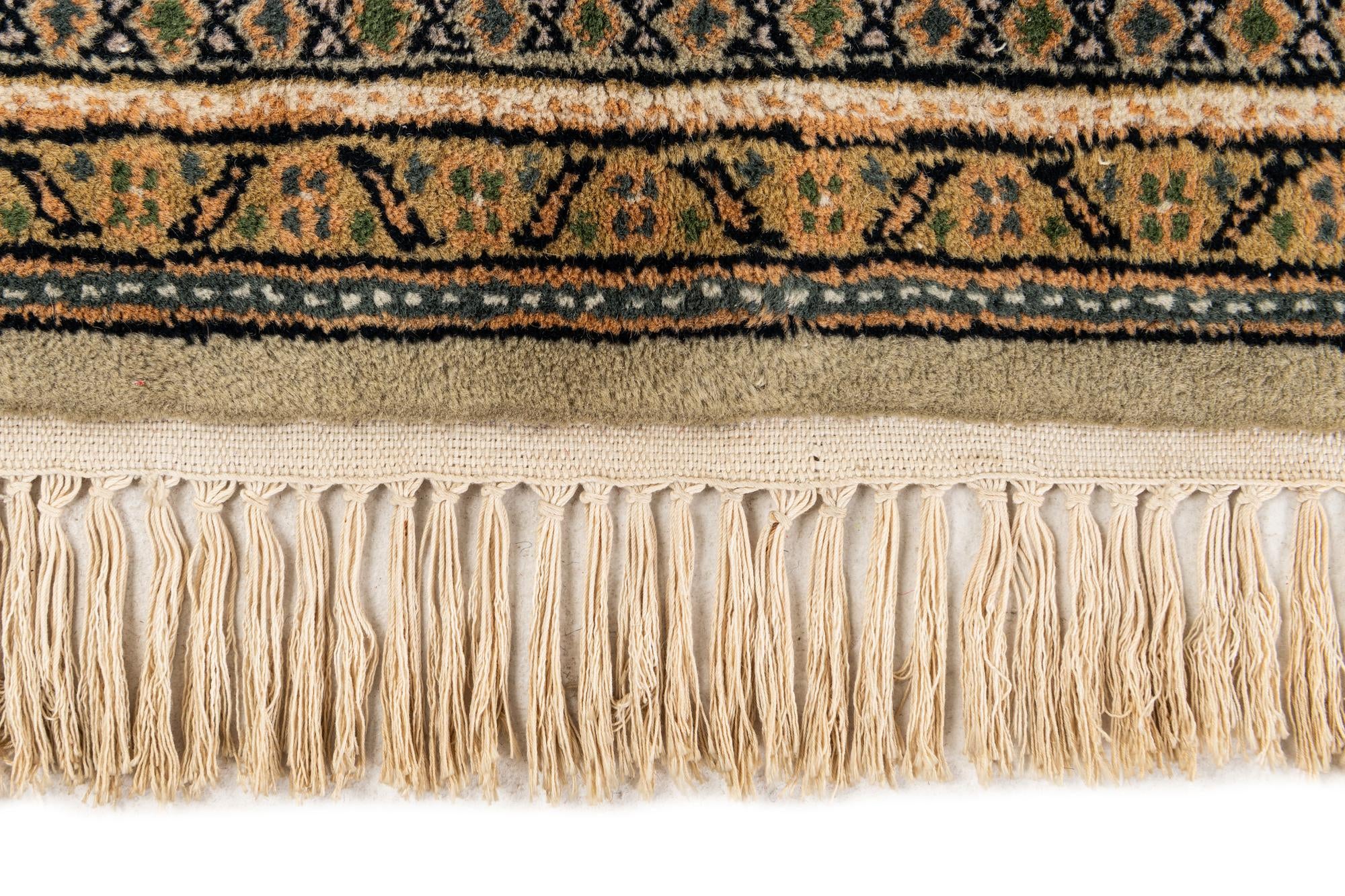 6' 7 x 9' 9 Hand Knotted Mir Wool Rug