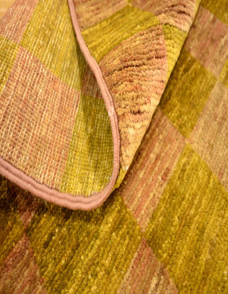 Detail image of 3' 2 x 4' 10  Hand Knotted Modern Ziegler Oriental Rug