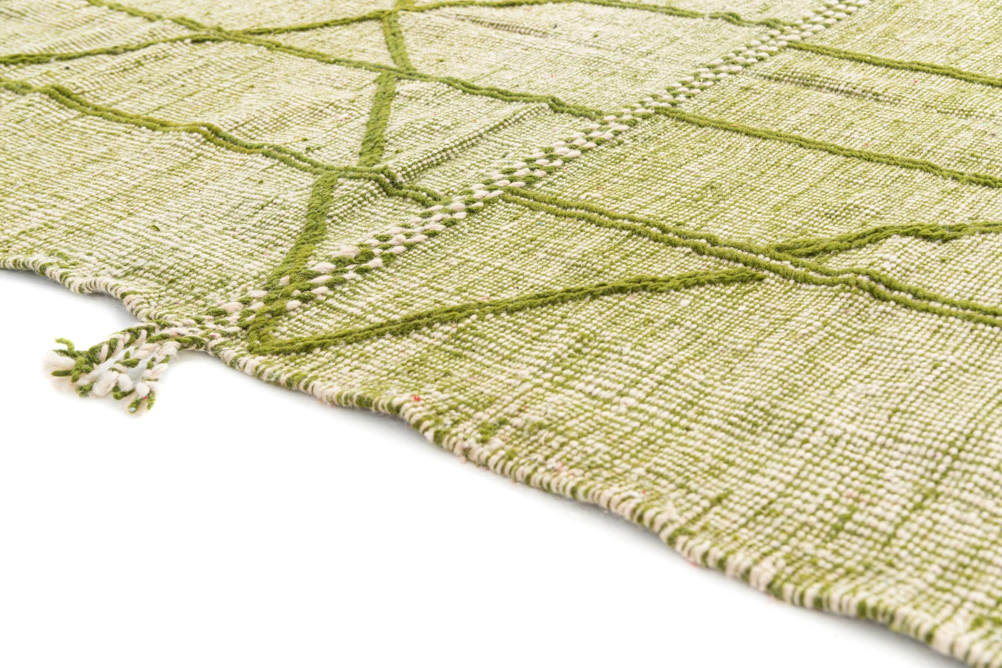 5' x 8' 5 Hand Knotted Moroccan Wool Rug