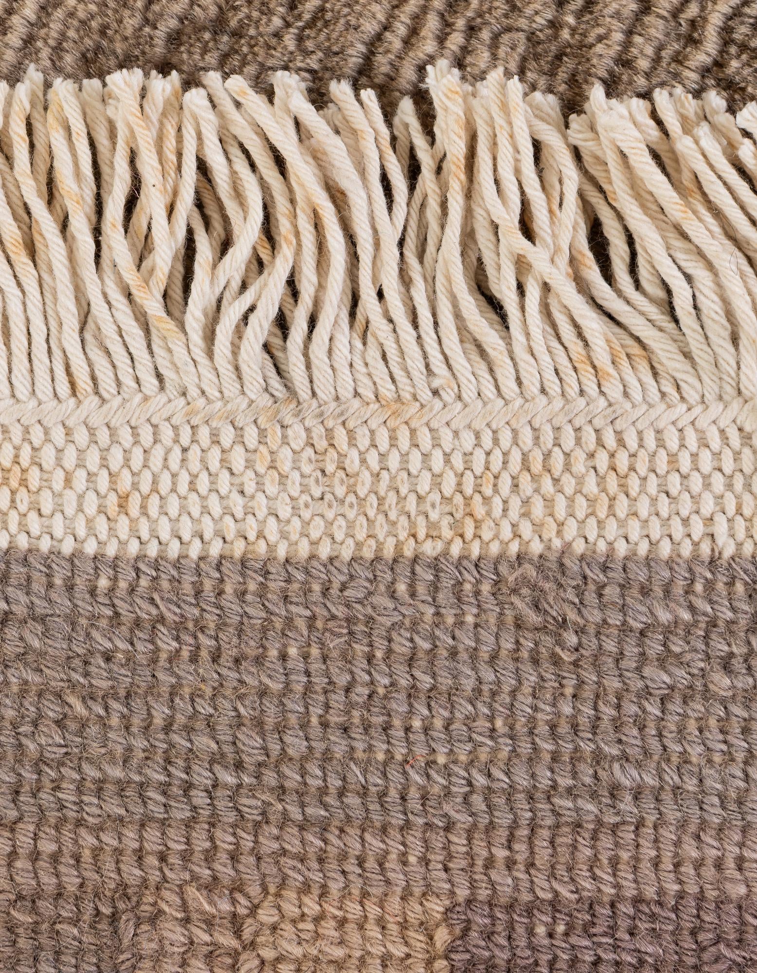 5' 5 x 7' 6 Hand Knotted Nepal Wool Rug