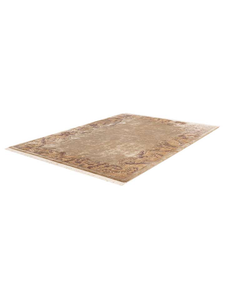 5' 5 x 7' 6 Hand Knotted Nepal Wool Rug