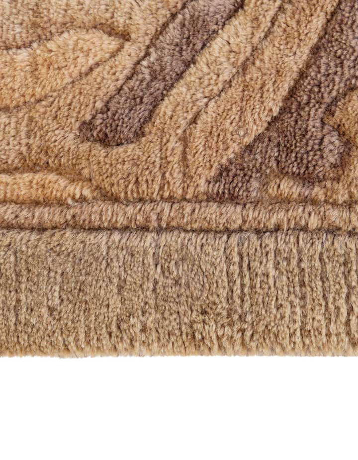5' 5 x 7' 6 Hand Knotted Nepal Wool Rug